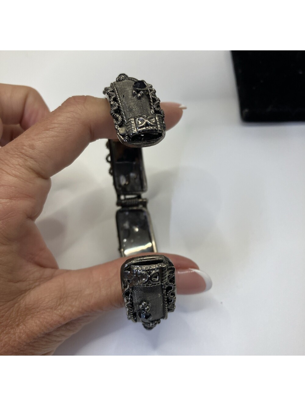 VTG Black Rhinestone Spring Bracelet - Picture 8 of 10